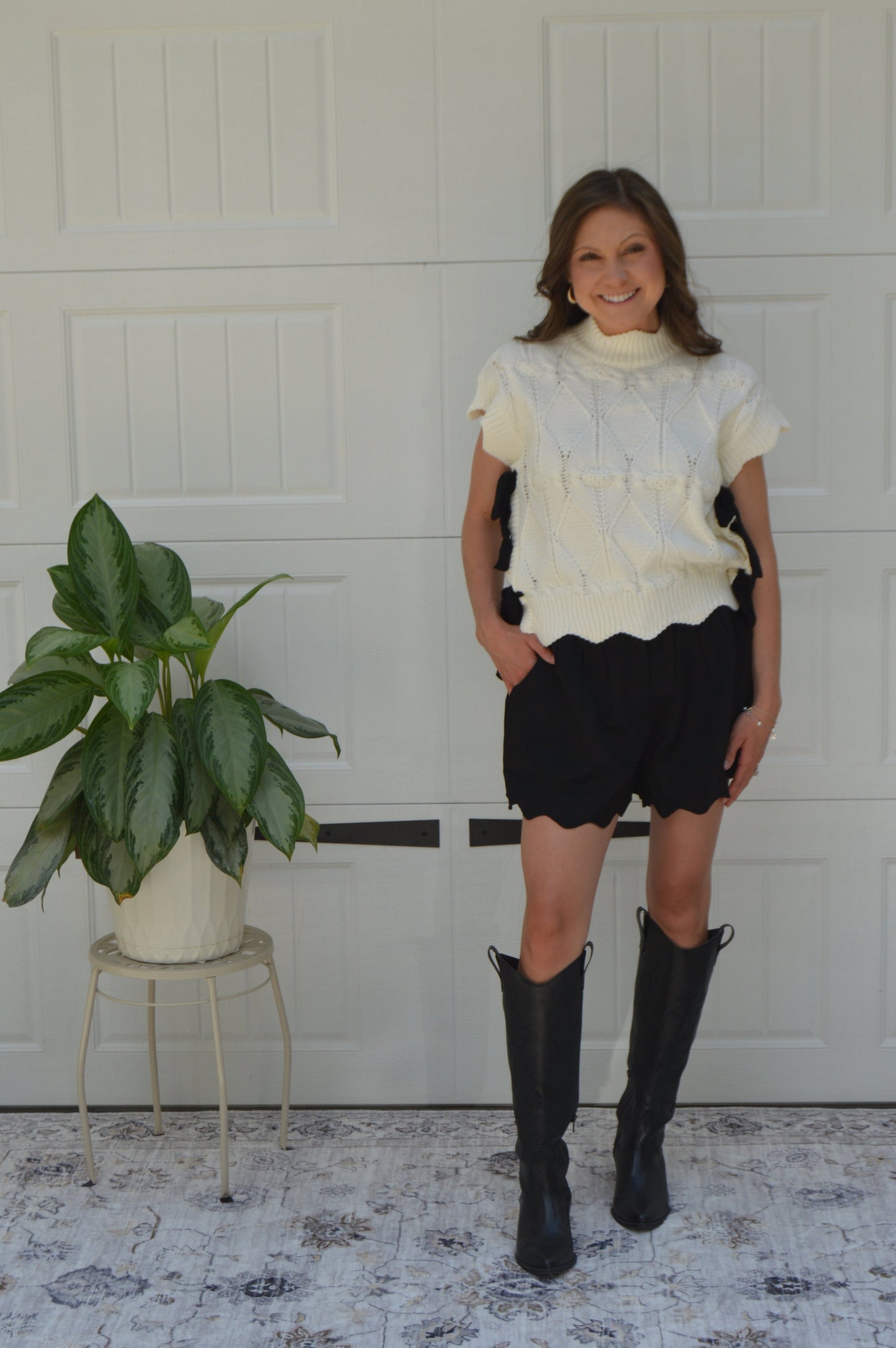 Ella Scalloped Shorts