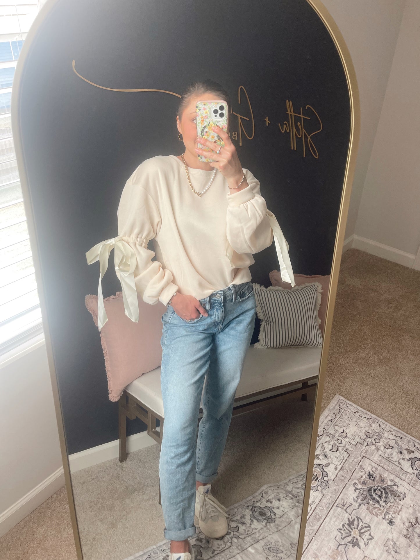 Olivia Bow Sweatshirt